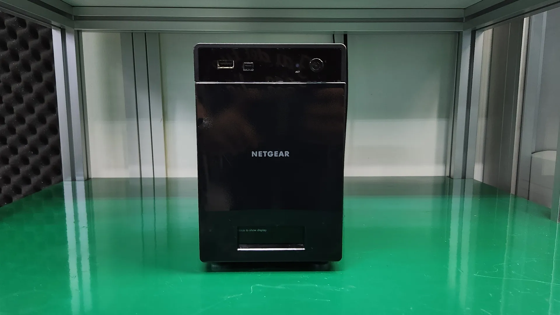 netgear-rn10400-nas-front