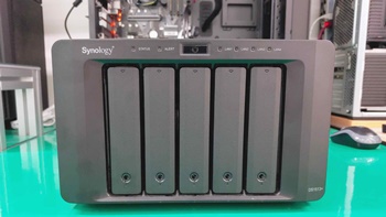 Synology