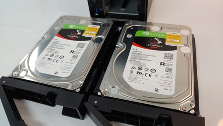 COMMAX
